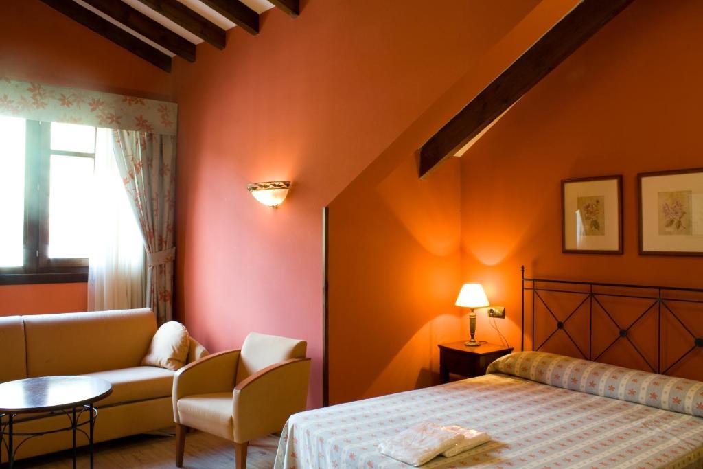 Hotel Torrepalacio Proaza Ngoại thất bức ảnh